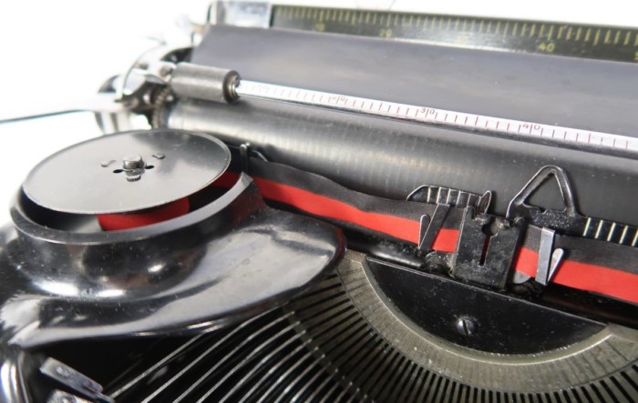 SS type writer by Groma in the original carrying case - Image 14
