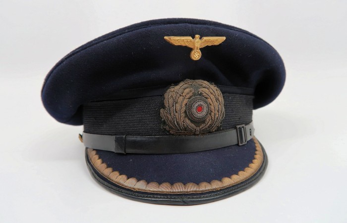 double marked O.K.K. Erel removable top Kriegsmarine visor - Image 4