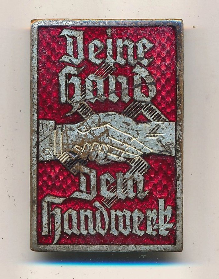 Deine Hand Dem Handwerk Enamel Badge