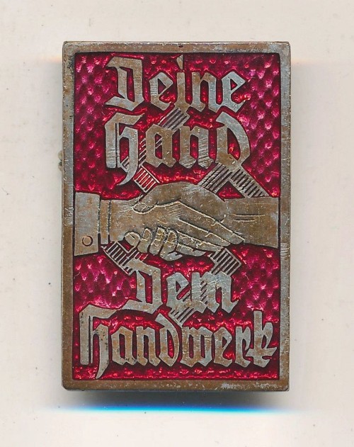 Deine Hand Dem Handwerk Enamel Badge