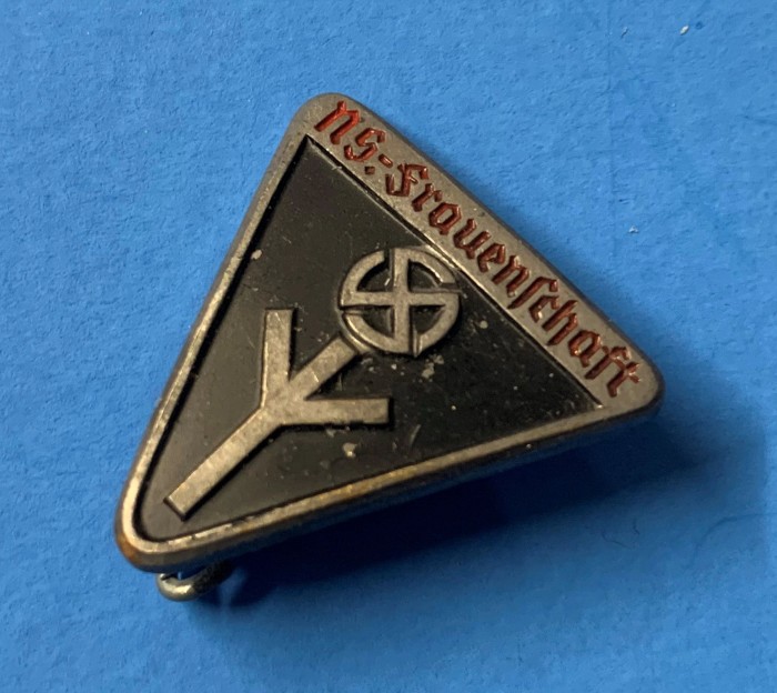 Deutsches Frauenwerk Membership Pin