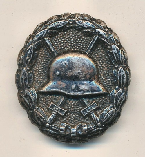 Imperial Black Wound Badge