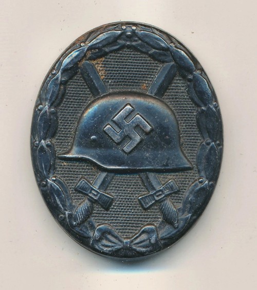 Maker Marked Black Wound Badge