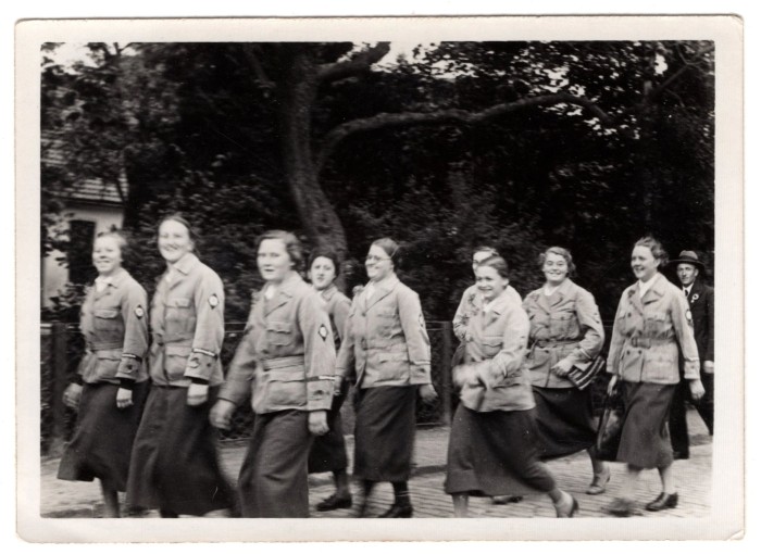 Photo of Frauenarbeitsdienst Members