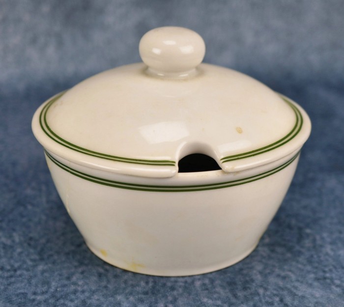 Porcelain DAF Serving Bowl w/ Lid