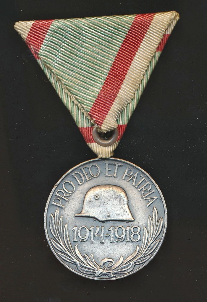 SOLD - 1914-1918 Austro-Hungarian Combatant Medal