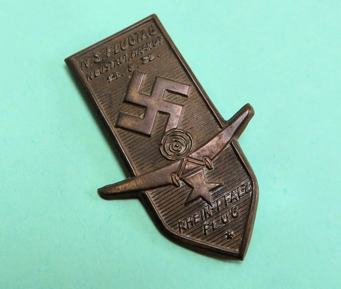 SOLD - 1932 dated NS Flugtag Rheinpfalzflug tinnie - Image 5