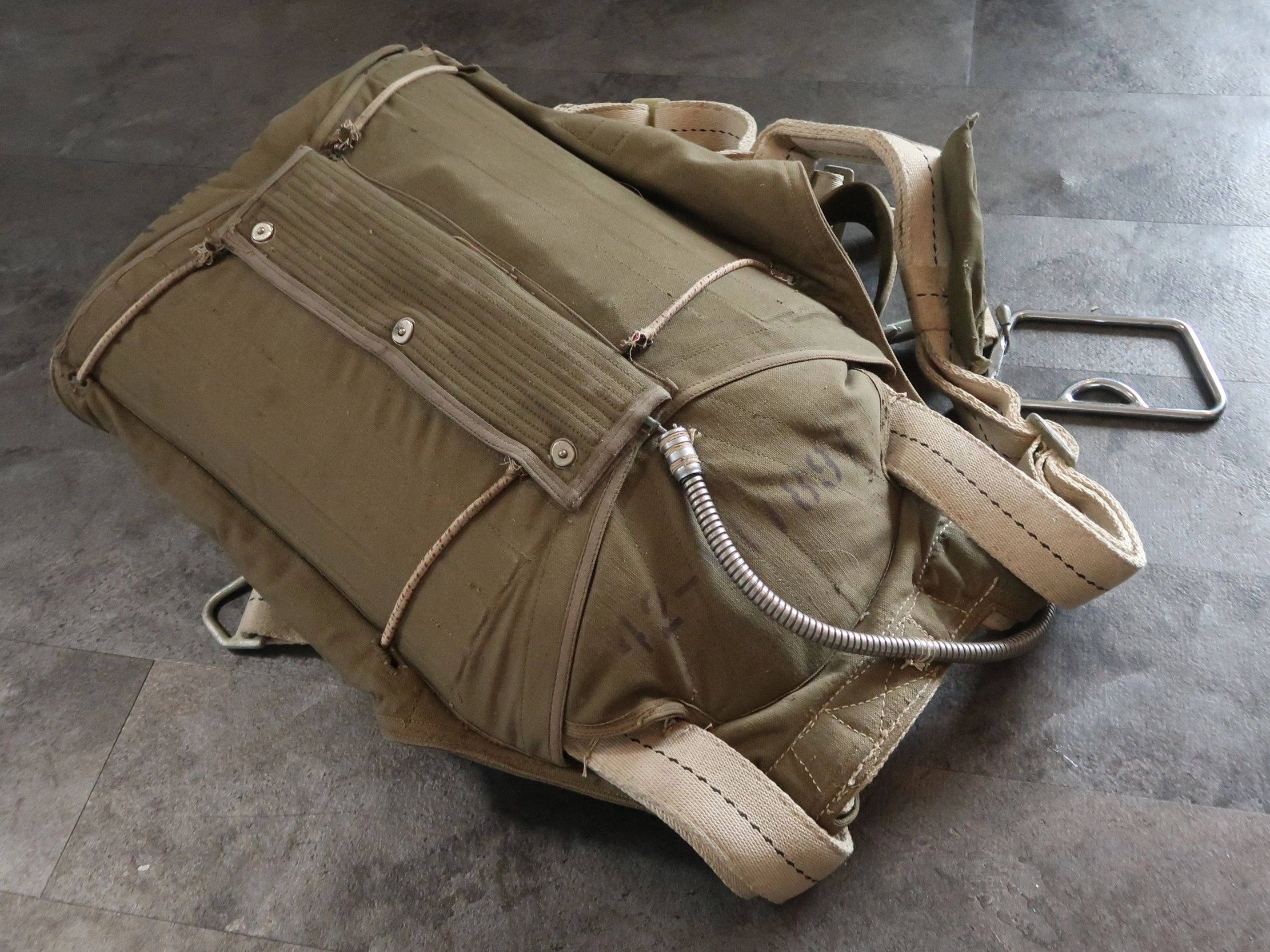 SOLD - 1944 Dated US AN6510 seat military combat parachute