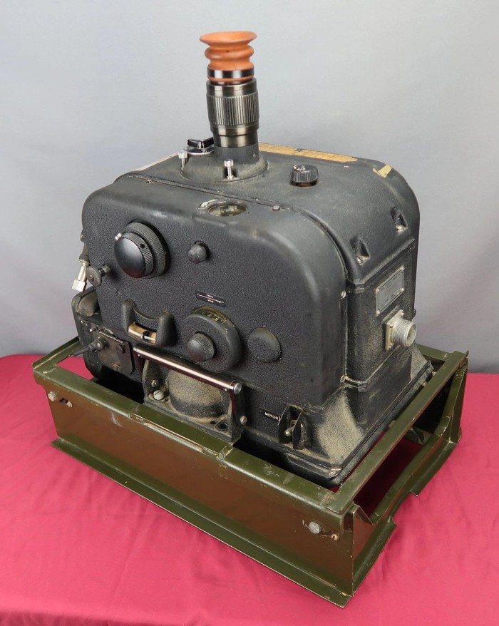 SOLD - Army Air Corps SPERRY aviation Bombsight type S1 M2 - Image 4