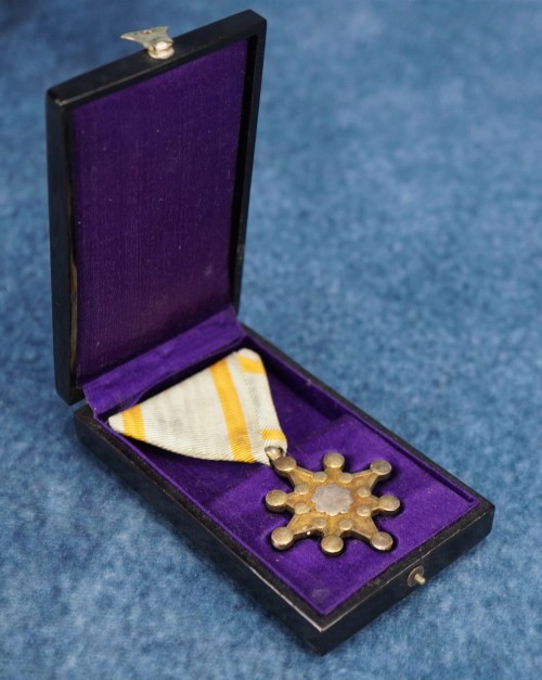 SOLD - Cased Japanese Order of the Sacred Treasure 7th Class