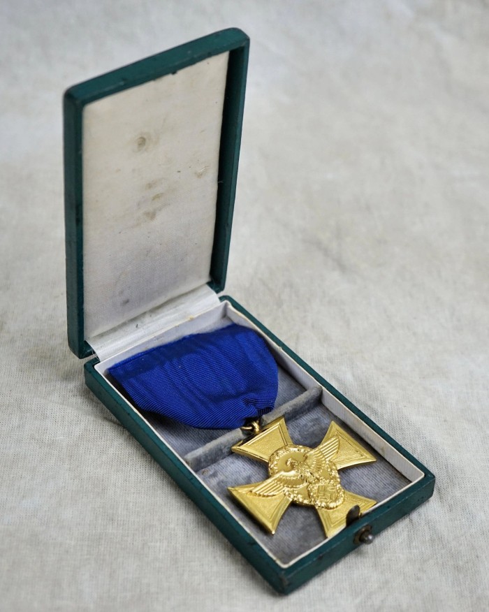 SOLD - Cased Polizei 25 Year Long Service Medal