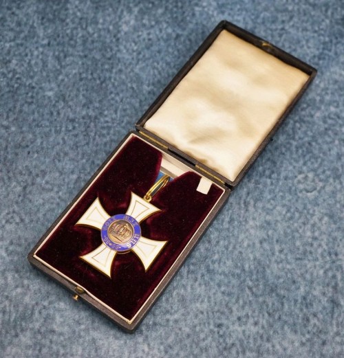 SOLD - Cased Prussian Order of the Crown Commander's Grade