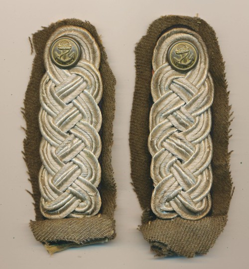 SOLD - Cut Off Kriegsmarine Korvettenkapitan Shoulder Boards