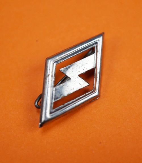 SOLD - Deutsches Jungvolk Donation Badge