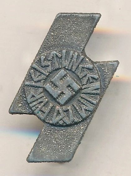 SOLD - Deutsches Jungvolk Proficiency Badge in Silver