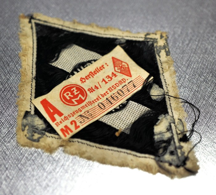 SOLD - Deutsches Jungvolk Proficiency Badge in cloth w/ rzm tag - Image 10