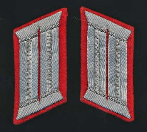 SOLD - Heer Artillery Officer Waffenrock Collar Tabs