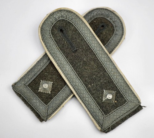 SOLD - Heer Infantry Feldwebel Shoulder Boards