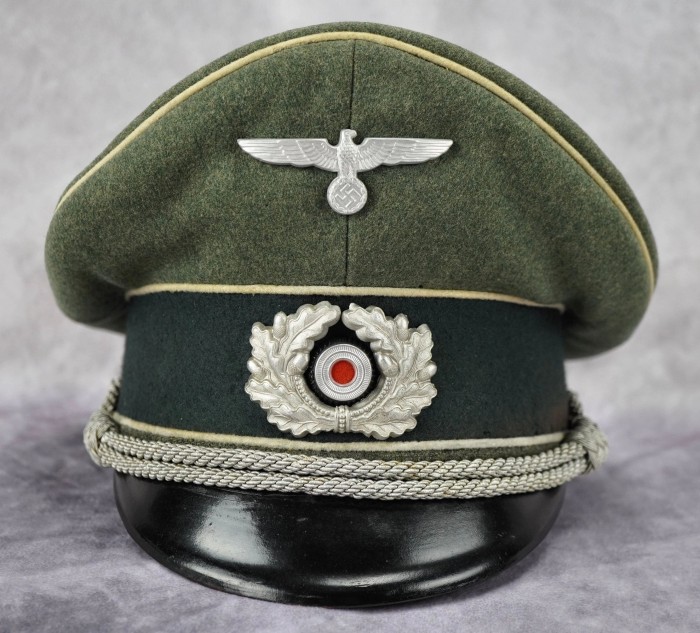 SOLD - Heer Infantry Officer Visor Cap