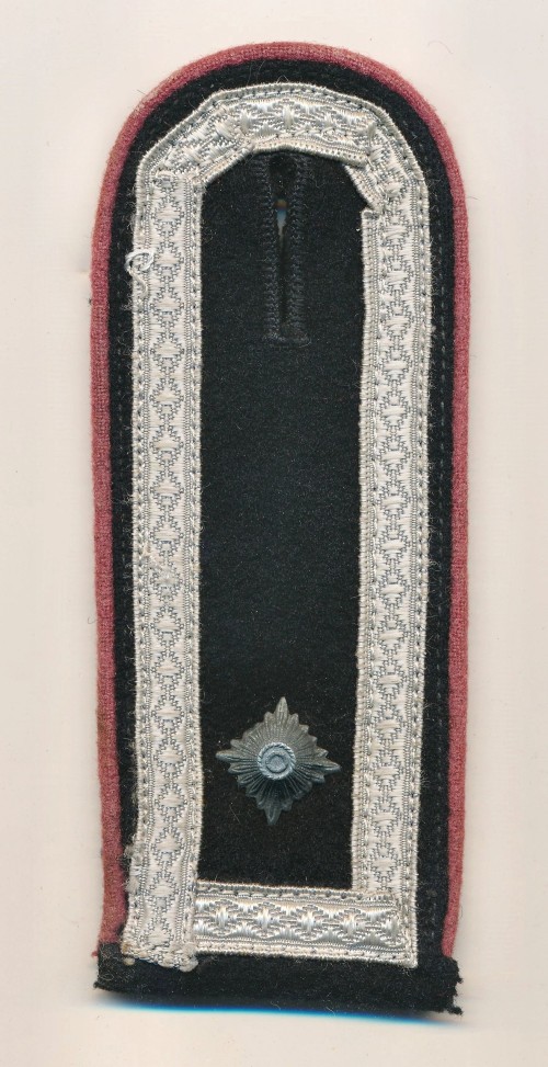 SOLD - Heer Panzer Feldwebel Shoulder Strap