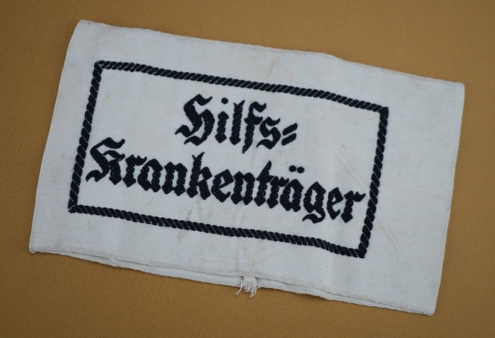 SOLD - Hilfskrankenträger Armband