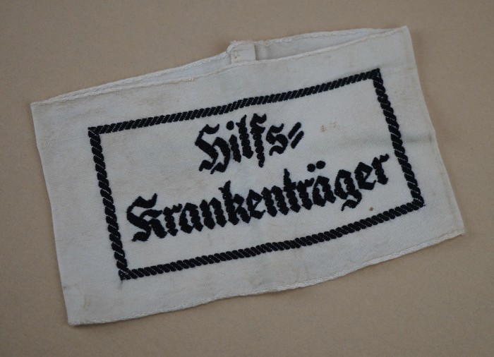 SOLD - Hilfskrankenträger Armband