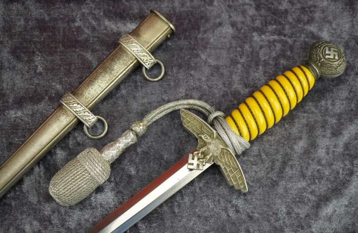 SOLD - Impressive 2nd Model Luftwaffe Dagger by Arthur Schuttelhofer