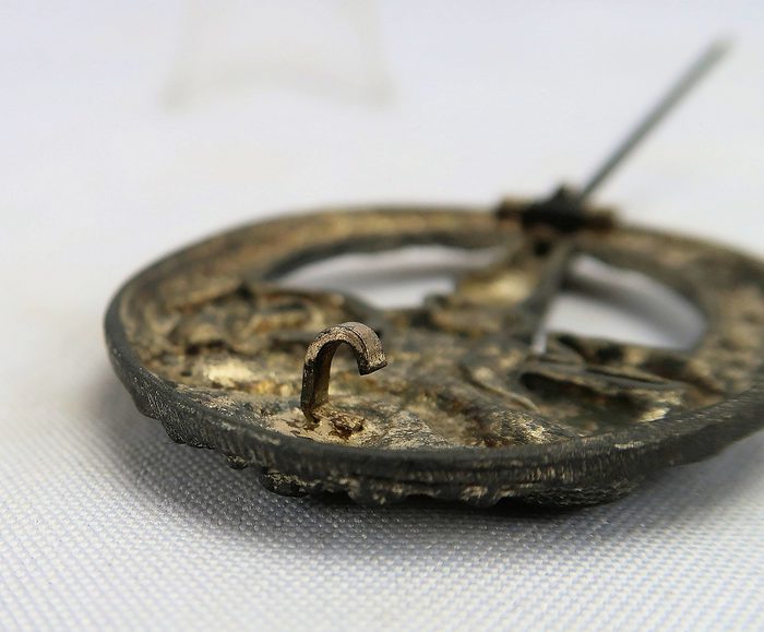 SOLD - Juncker Type 2.1 Anti Partisan badge in silver - Image 3
