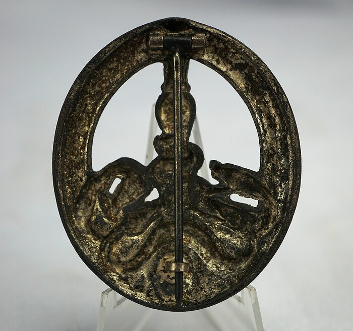 SOLD - Juncker Type 2.1 Anti Partisan badge in silver - Image 7