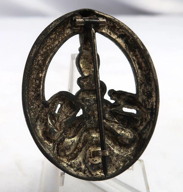 SOLD - Juncker Type 2.1 Anti Partisan badge in silver - Image 9