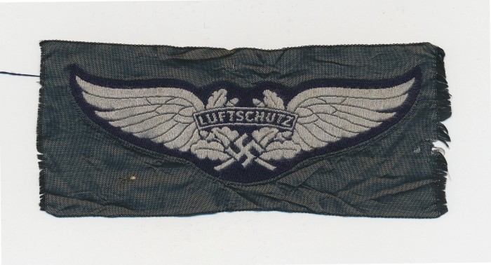 SOLD - Luftschutz Cap Insignia in BeVo