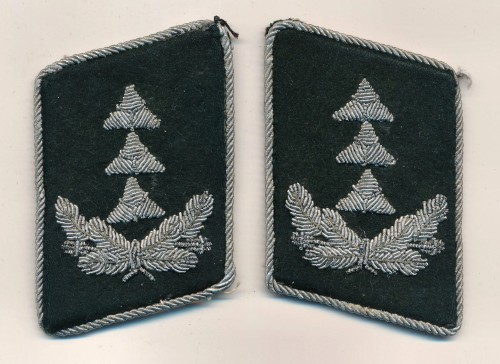 SOLD - Luftwaffe Admin Kriegsverwaltungsrat Collar tabs