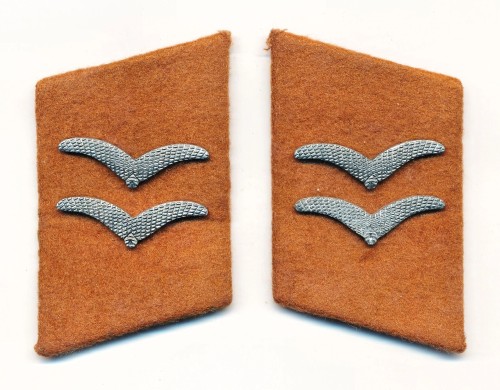 SOLD - Luftwaffe Gefreiter Signals Collar Tabs