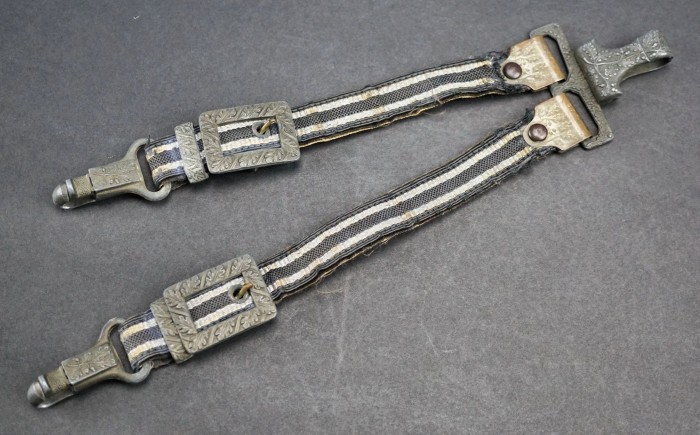 SOLD - Luftwaffe Officer Dagger Hangers