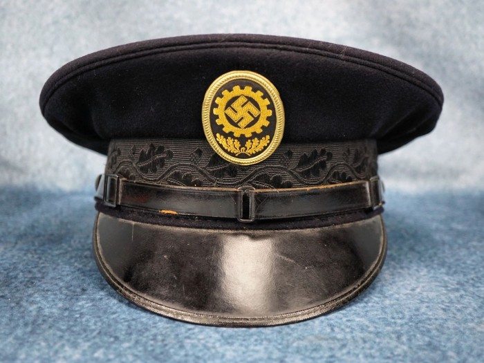 SOLD - NAMED DAF Visor Cap w/ RZM tag - Image 7