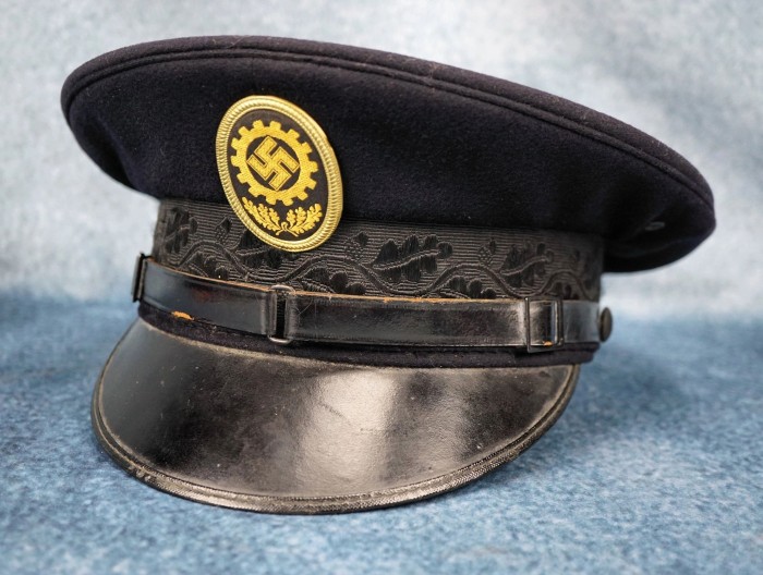 SOLD - NAMED DAF Visor Cap w/ RZM tag - Image 8
