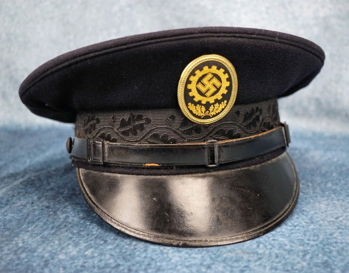 SOLD - NAMED DAF Visor Cap w/ RZM tag - Image 9