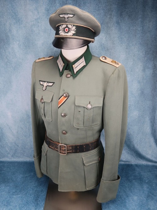 SOLD - NAMED Infantry officer's tunic