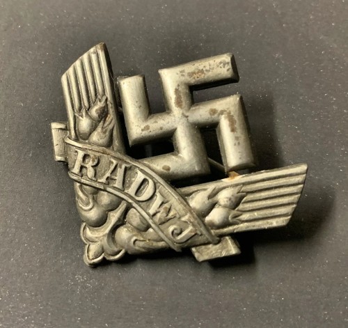 SOLD - RADwJ War Helpers Badge