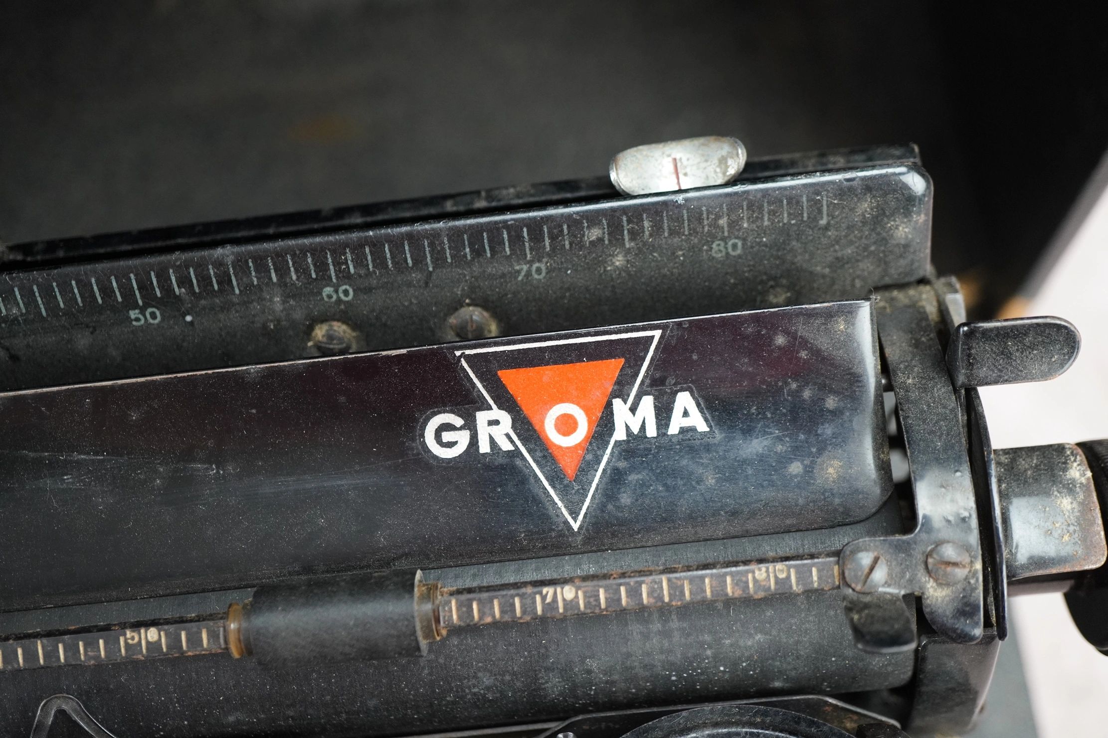 SOLD - SS Typewriter by Groma w/ Carrying Case - Image 7