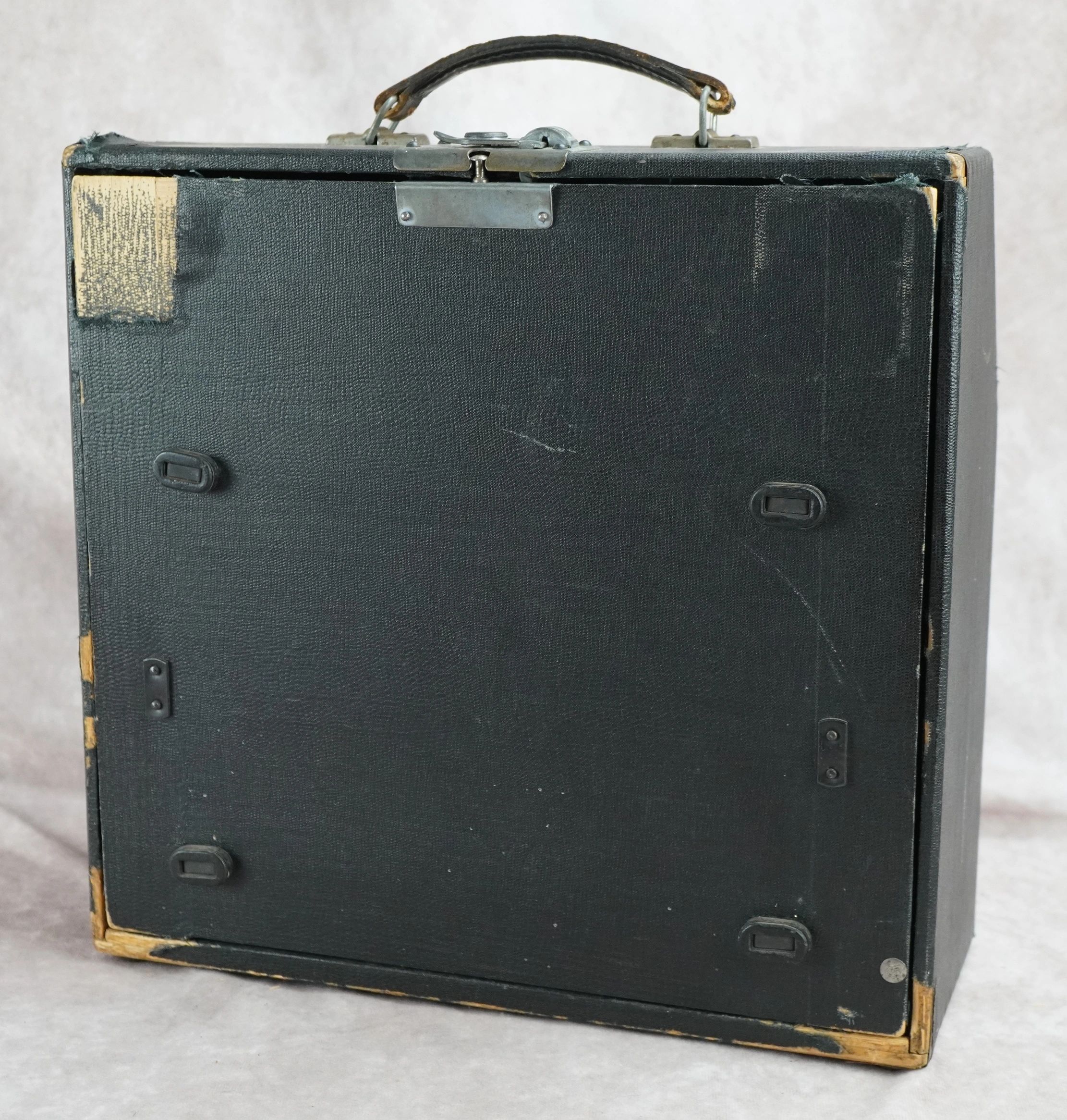 SOLD - SS Typewriter by Groma w/ Carrying Case - Image 8