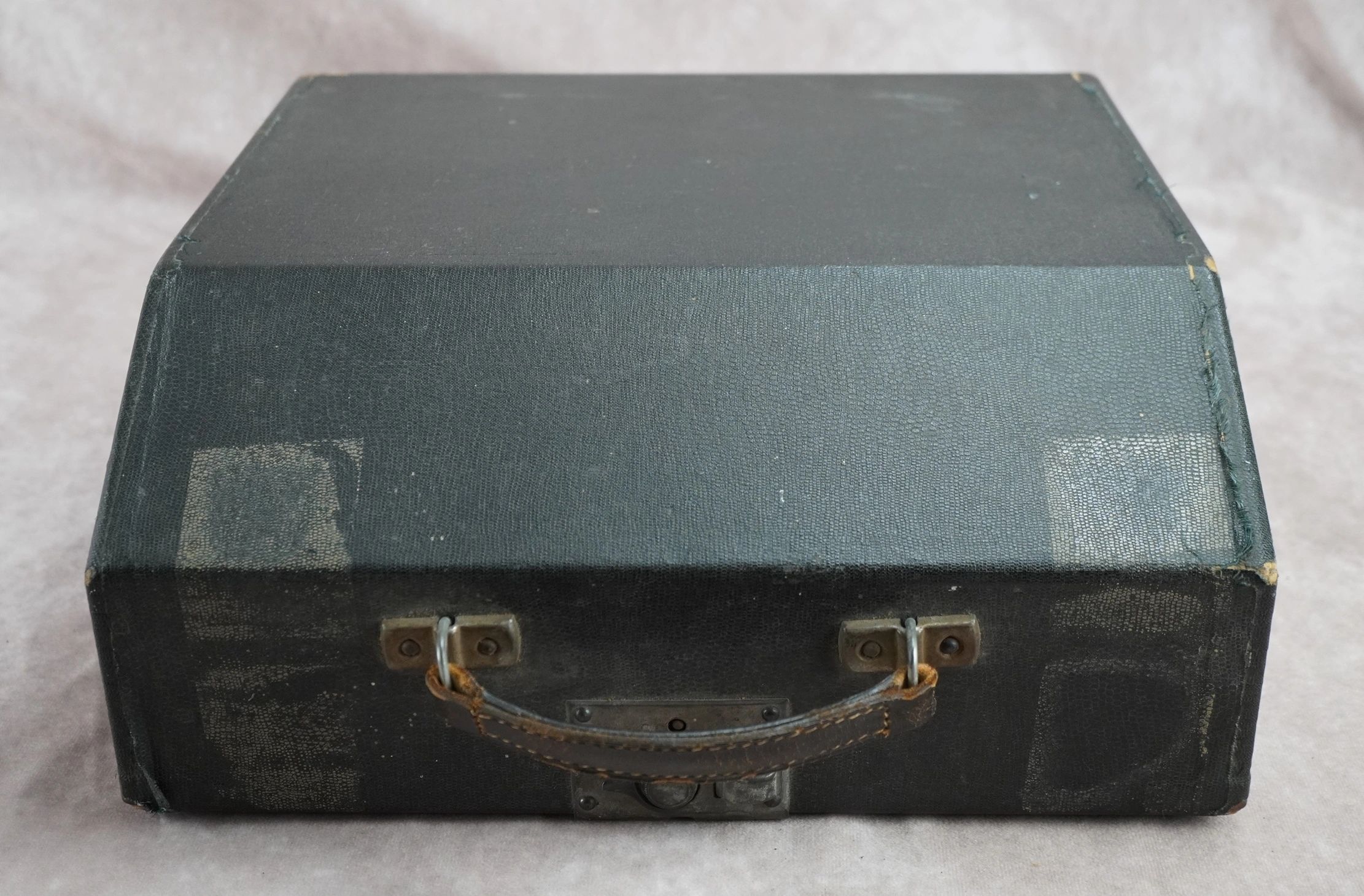 SOLD - SS Typewriter by Groma w/ Carrying Case - Image 9