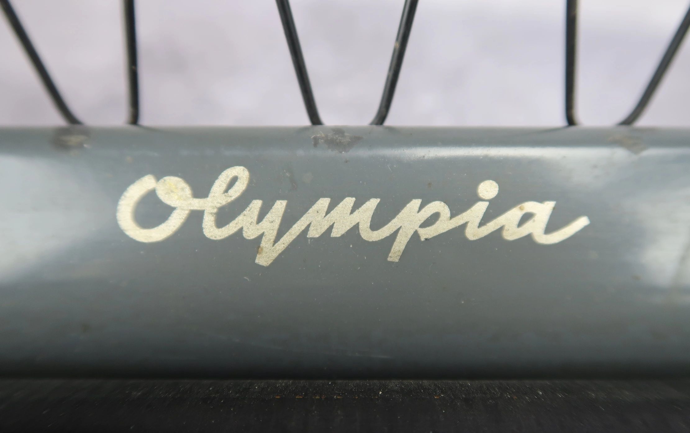 SOLD - SS type writer by Olympia in the original carrying case - Image 7