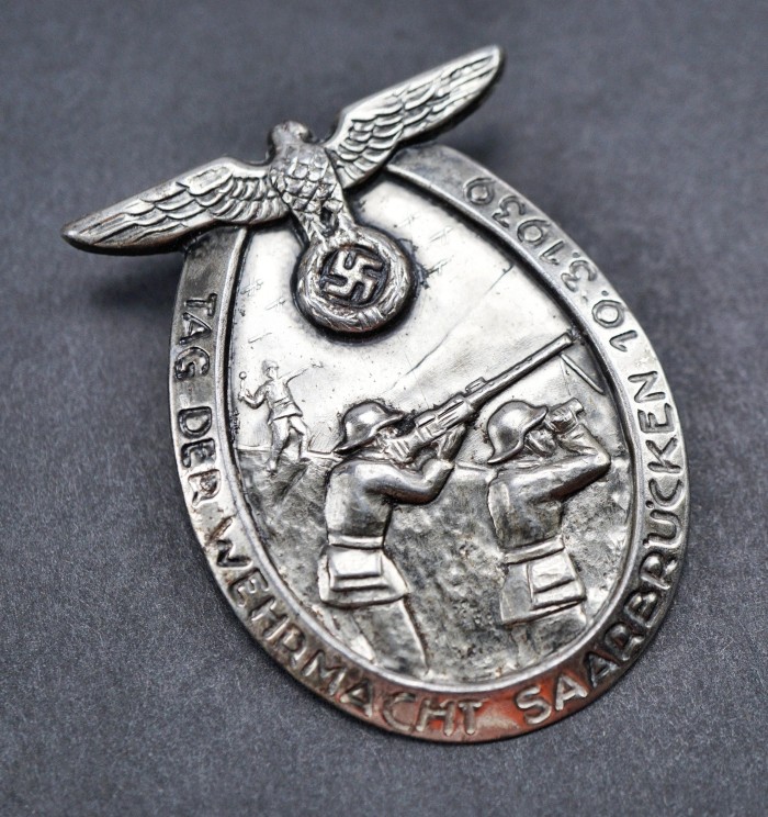 SOLD - Tag der Wehrmacht Saarbrücken 1939 Tinnie - Image 7