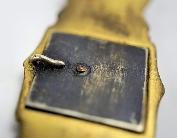 SOLD - Type 1 - PRESENTATION GRADE Close Combat Clasp in GOLD - Image 4