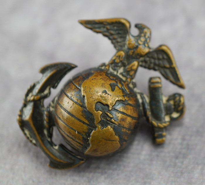 SOLD - US Marine Cap Insignia