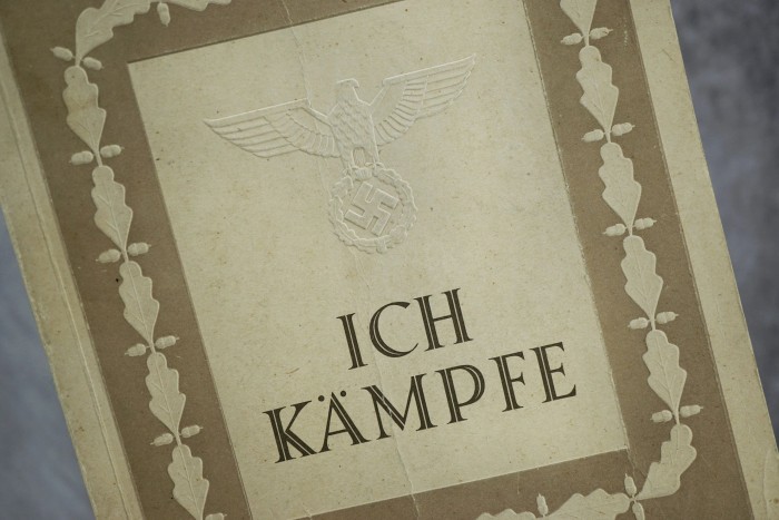 SOLD - Veteran Captured Ich Kämpfe Book