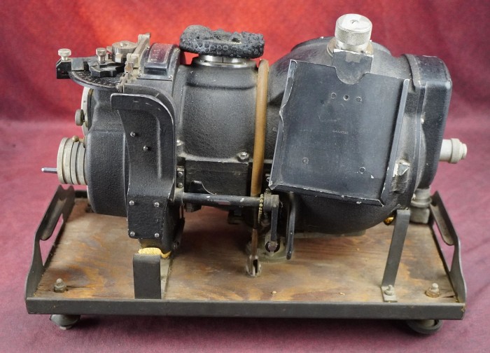 SOLD - WW2 US Army Navy mark I Air Force Corps M7 Norden Bombsight w/ metal stand - Image 2