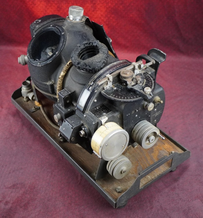 SOLD - WW2 US Army Navy mark I Air Force Corps M7 Norden Bombsight w/ metal stand - Image 3