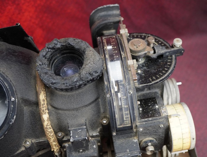 SOLD - WW2 US Army Navy mark I Air Force Corps M7 Norden Bombsight w/ metal stand - Image 7